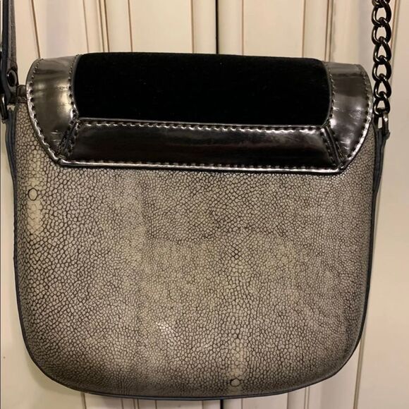 RACHEL ROY METALLIC FABRIC VELVET EVENING PURSE - Picture 4 of 10